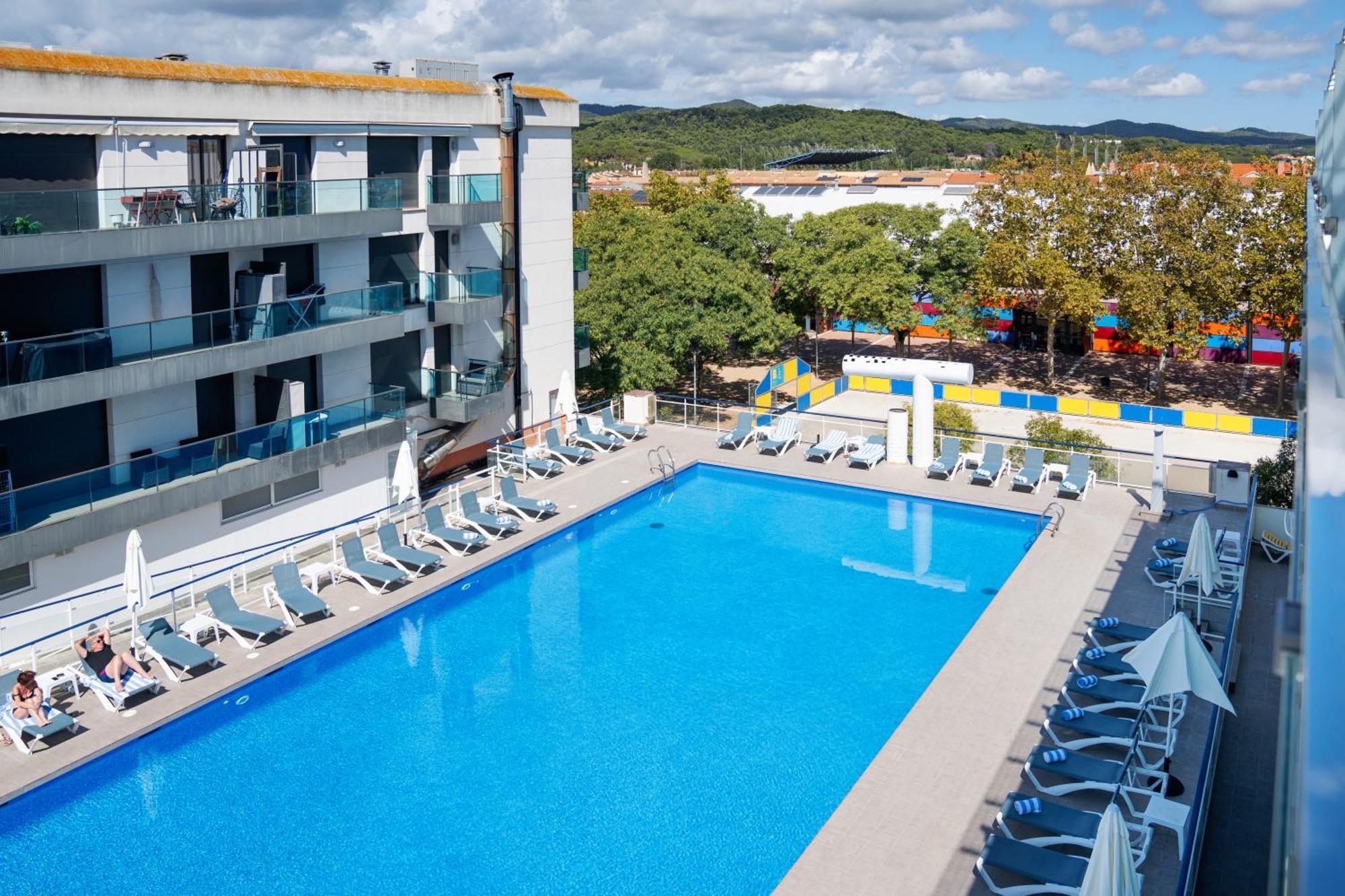 Ona Aparthotel 4*