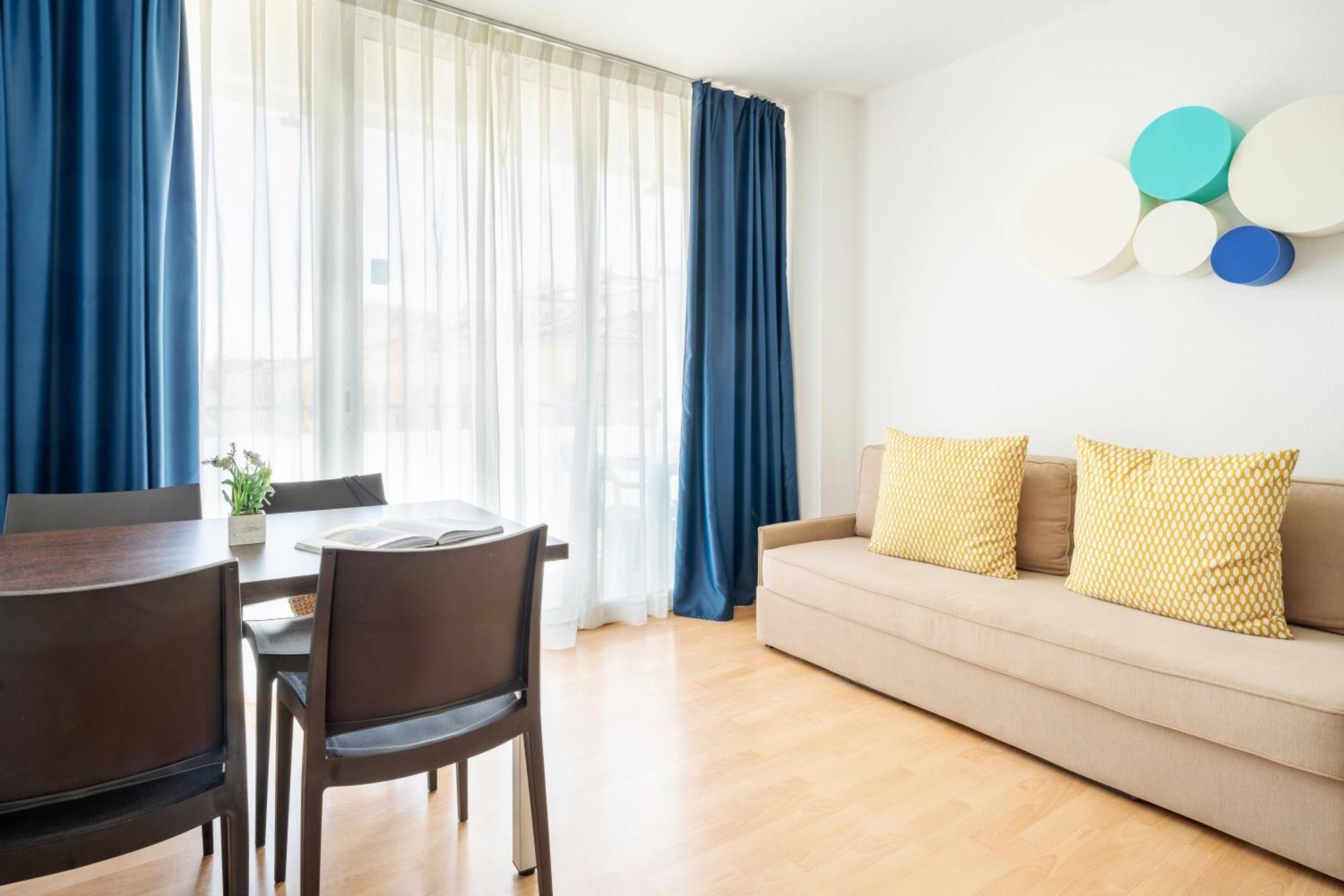 Ona Hotel apartamentowy 4*