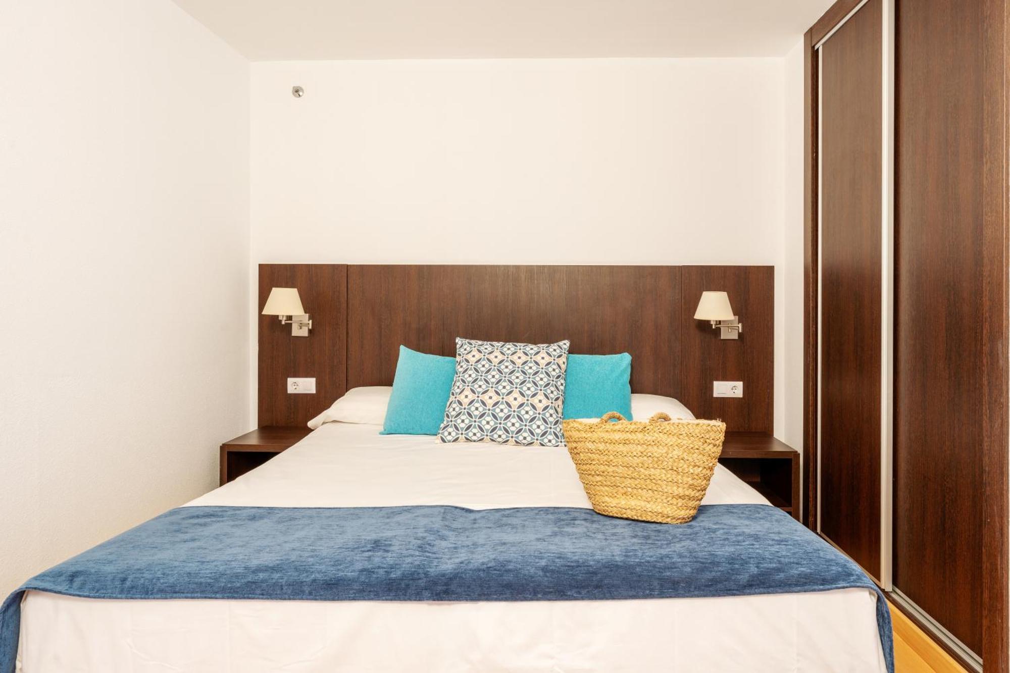 Ona Apartahotel 4*