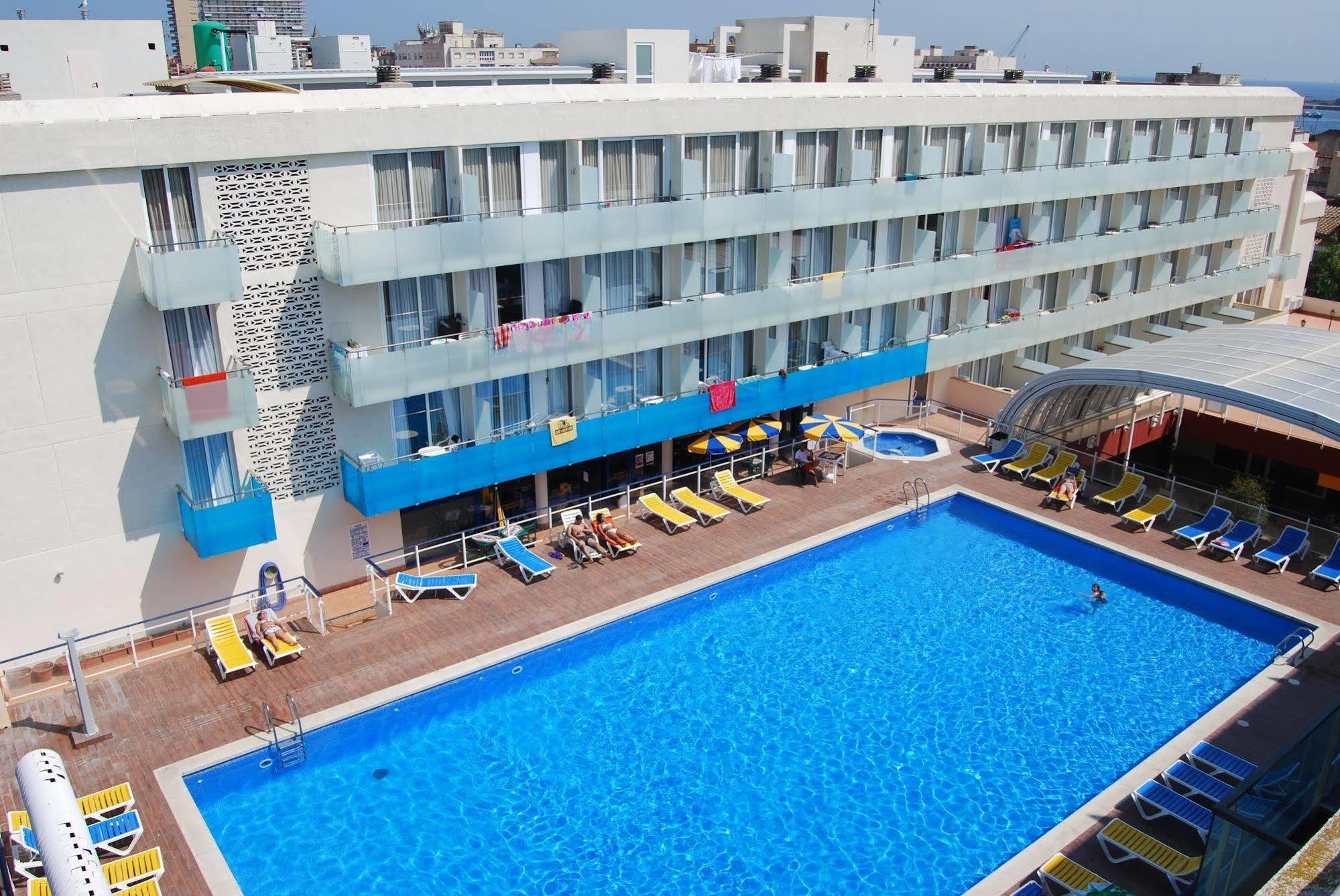 Ona Aparthotel 4*
