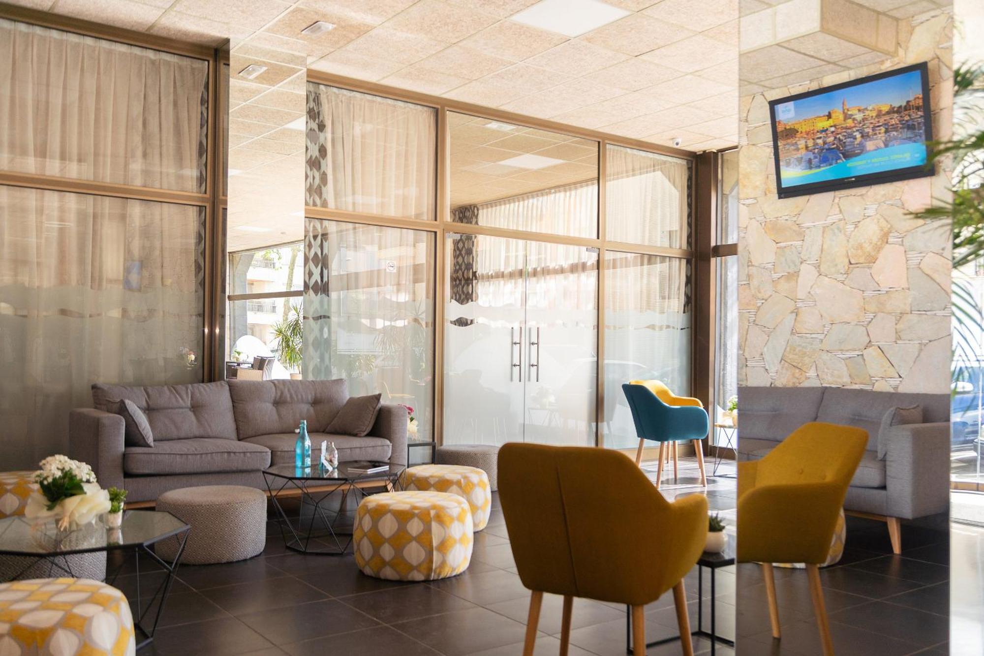 Aparthotel Ona