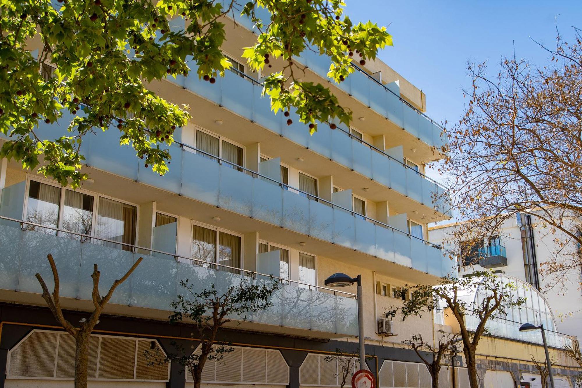 Ona Aparthotel 4*